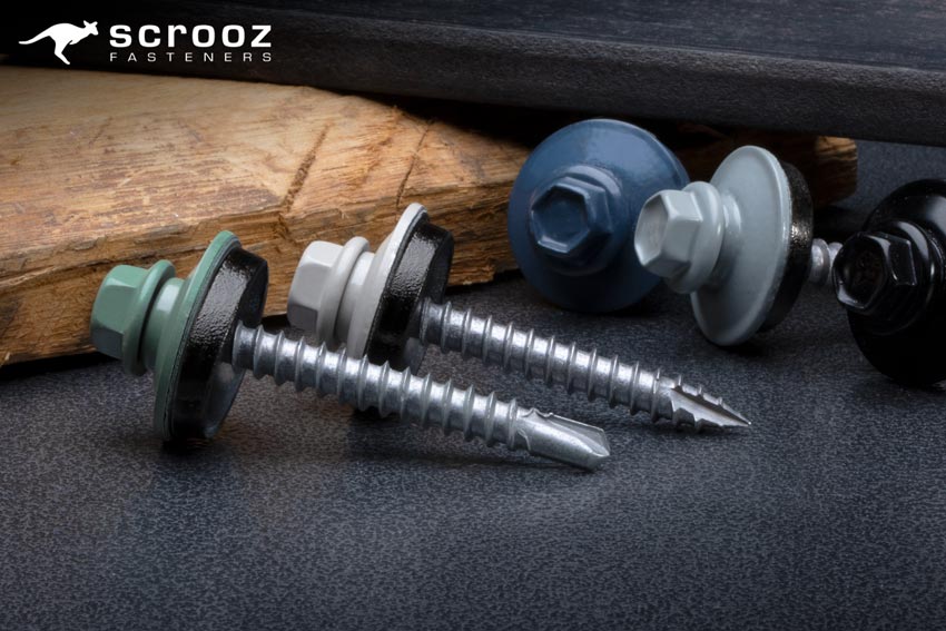 Colorbond Cyclone Roofing Screws for wood and metal. image grouped up shot of cyclone screws closeup