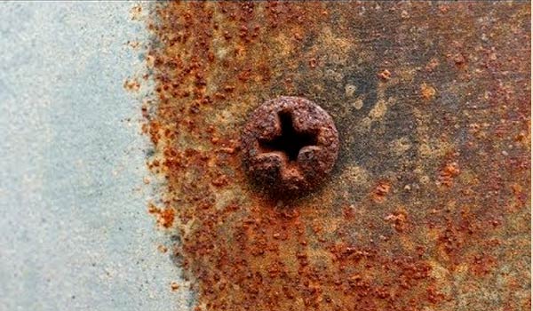 How To Remove Rusted Screws