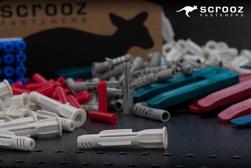 wall plugs and plastic packers in various finishes and sizes